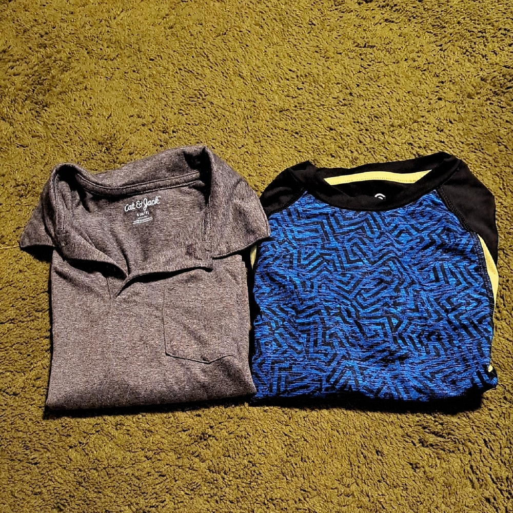Boys Lot Of 2 Dry Fit Short Sleeve Shirts Small 6-7.